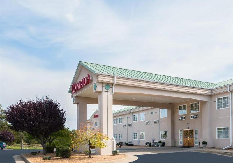 فندق Ramada By Wyndham Strasburg   Shenandoah Valley