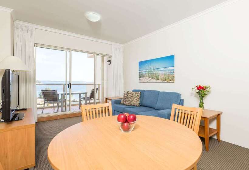 בית מלון כפרי Ramada Resort By Wyndham Shoal Bay