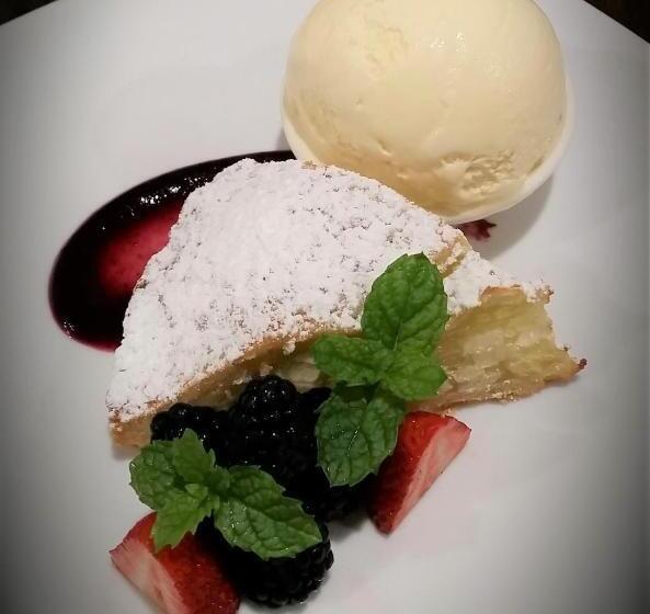 Отель Red Bridge Motor Inn