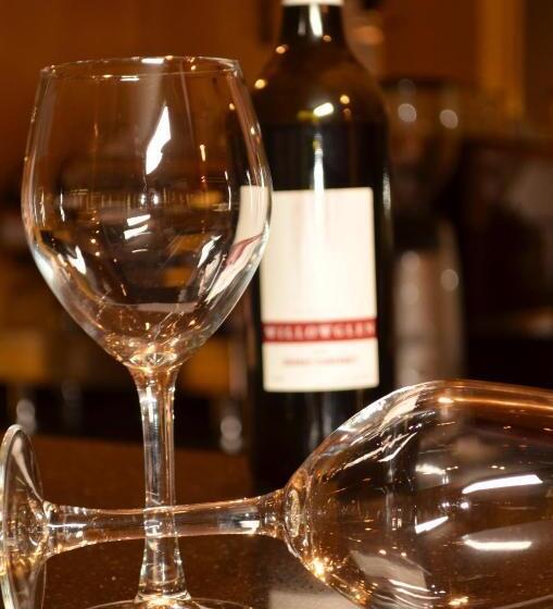 Отель Red Bridge Motor Inn