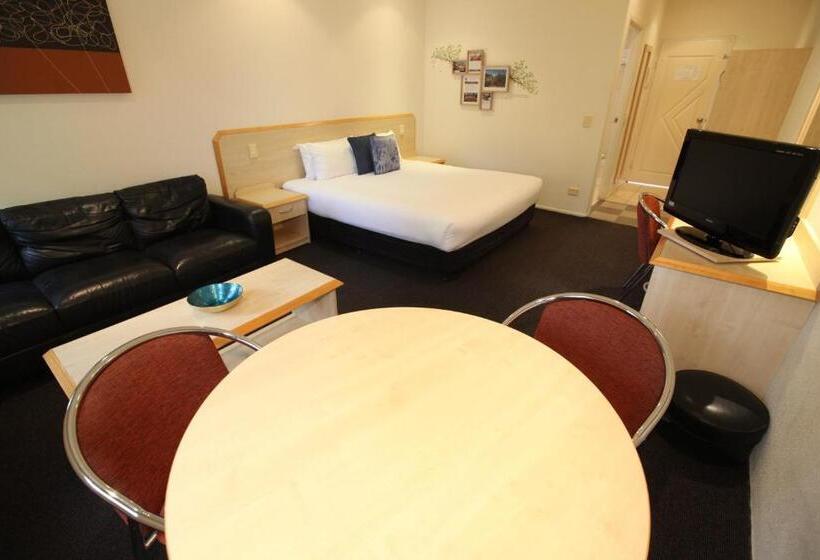 Отель Red Bridge Motor Inn