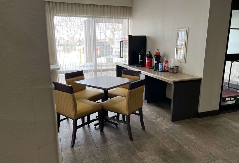 בית מלון כפרי Americinn By Wyndham Rochester Near Mayo Clinic