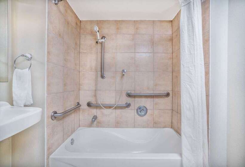 בית מלון כפרי Americinn By Wyndham Rochester Near Mayo Clinic