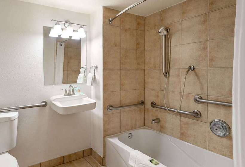 בית מלון כפרי Americinn By Wyndham Rochester Near Mayo Clinic