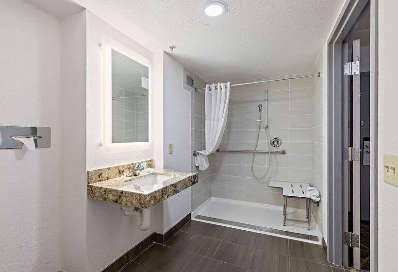 בית מלון כפרי Americinn By Wyndham Rochester Near Mayo Clinic