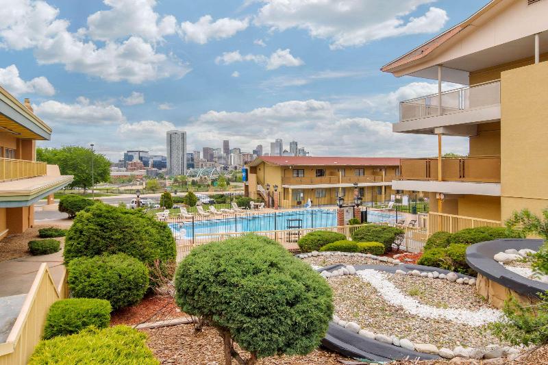 בית מלון כפרי Inn At The Highland Denver Downtown