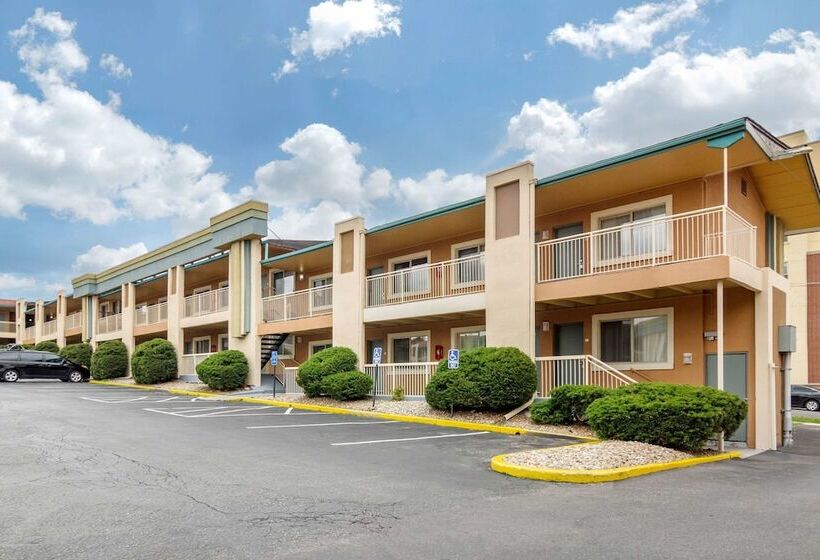 בית מלון כפרי Inn At The Highland Denver Downtown