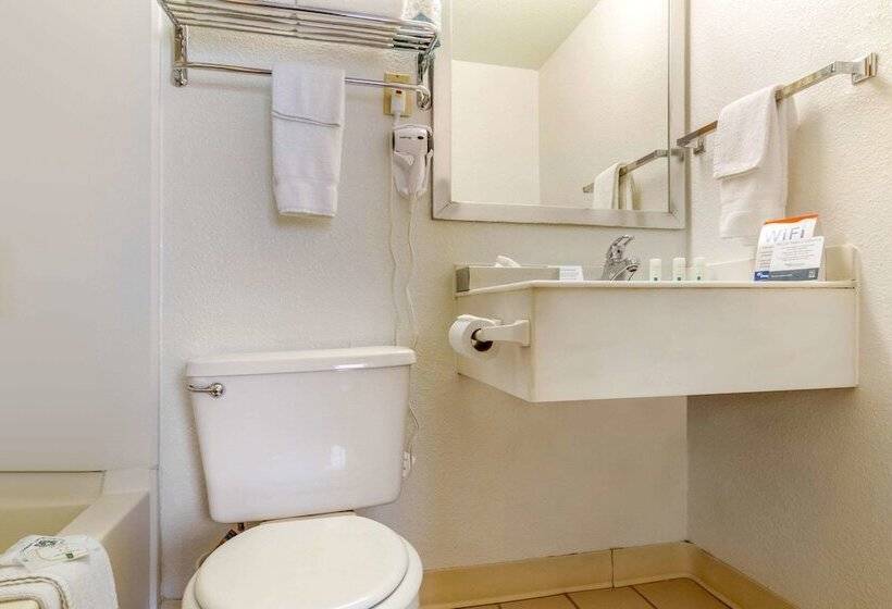 בית מלון כפרי Inn At The Highland Denver Downtown