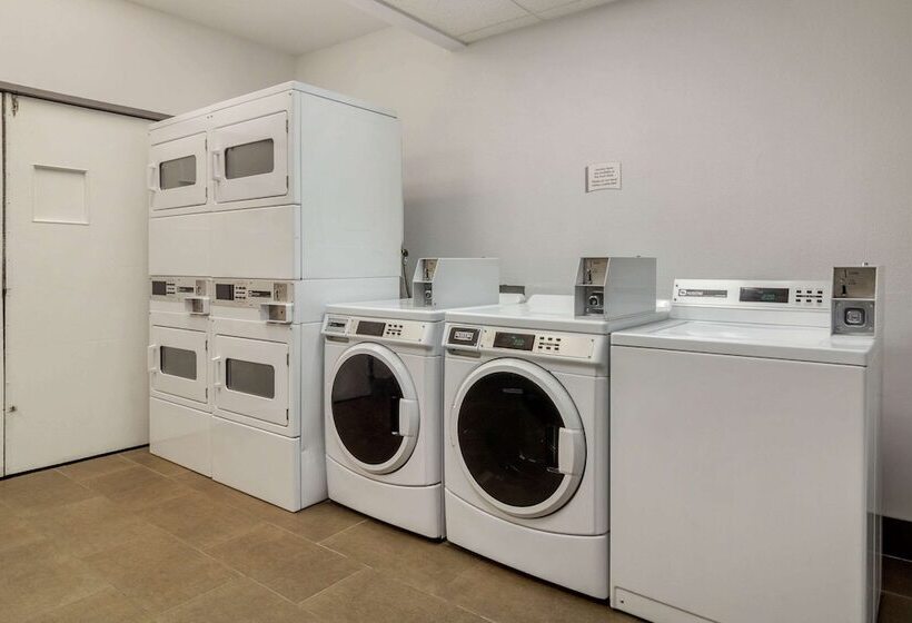 בית מלון כפרי Inn At The Highland Denver Downtown