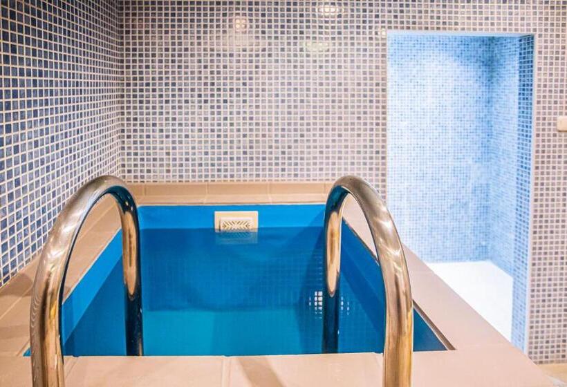 فندق ريفى La Casona Encanto Rural   Apartahotel Spa Llanes