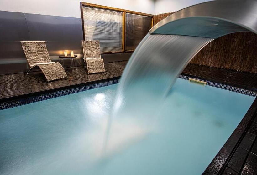 فندق ريفى La Casona Encanto Rural   Apartahotel Spa Llanes