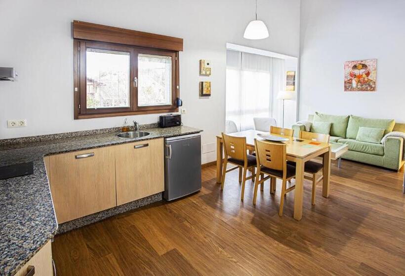 فندق ريفى La Casona Encanto Rural   Apartahotel Spa Llanes