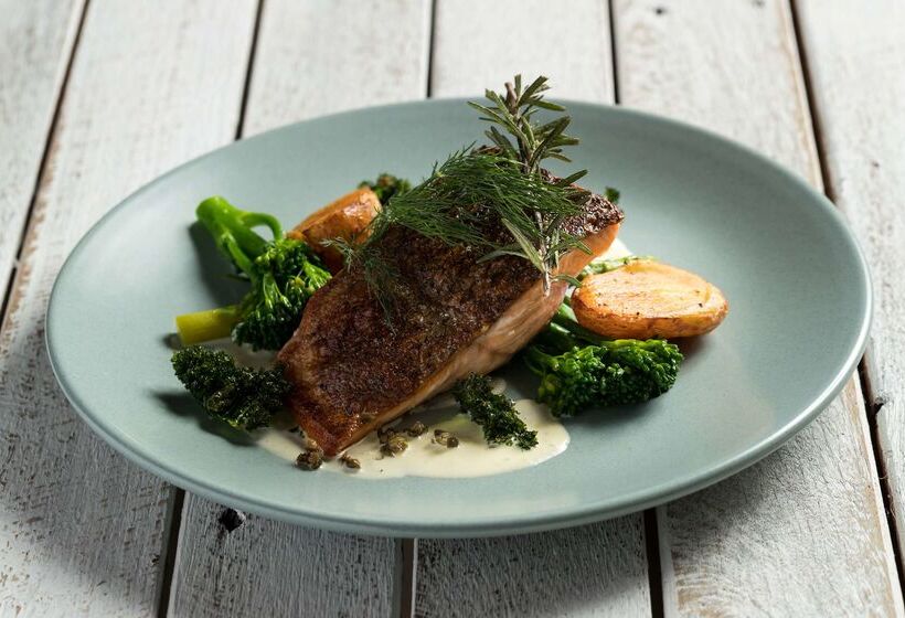 هتل Rydges Mackay Suites