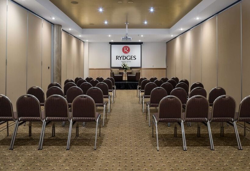 هتل Rydges Mackay Suites