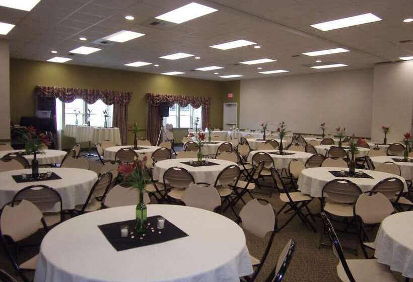 فندق Stay Beyond Inn & Suites