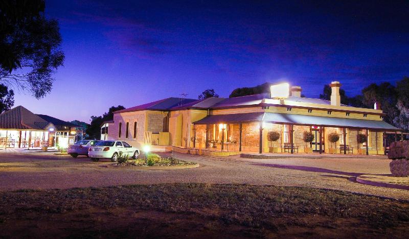 هتل The Standpipe Golf Motor Inn