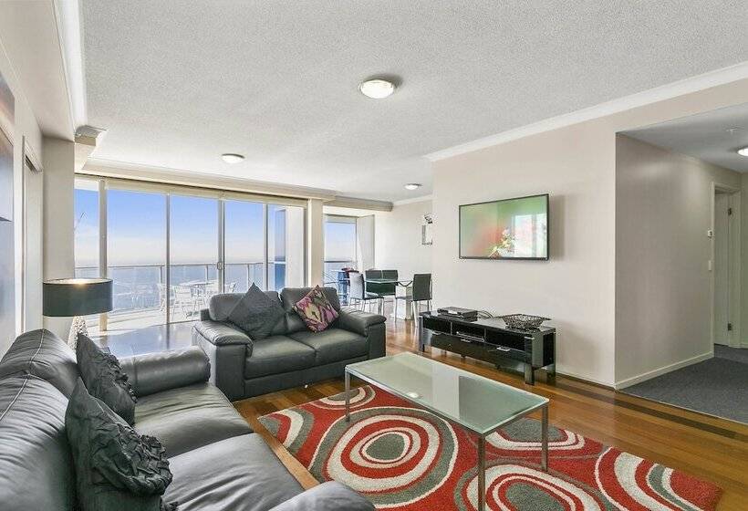 هتل Mantra Towers Of Chevron