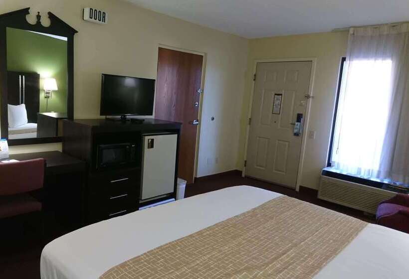 هتل Travelodge By Wyndham Knoxville East