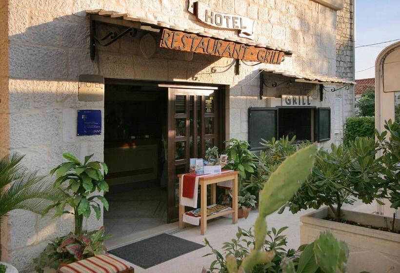 בית מלון כפרי Trogir