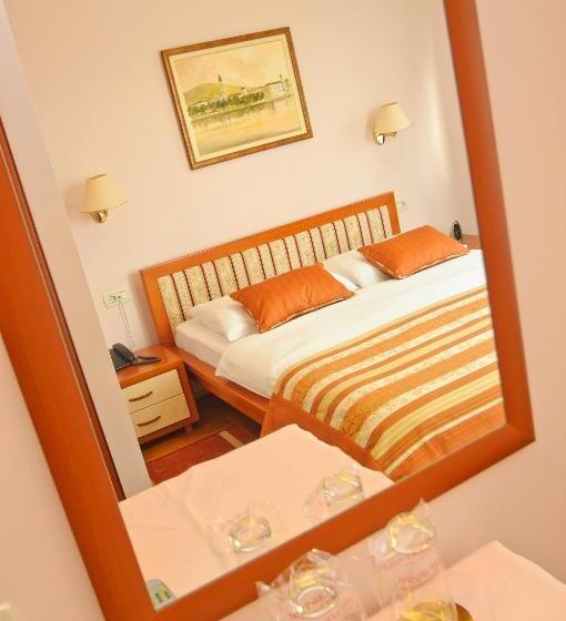 בית מלון כפרי Trogir