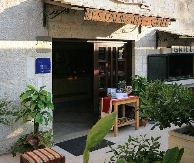 בית מלון כפרי Trogir