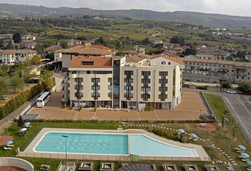 Kona Hotel Verona By Kleos Group Collection