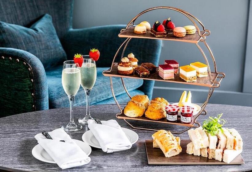 Lodore Falls Hotel & Spa