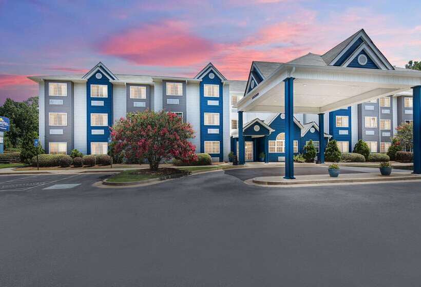Microtel Inn & Suites Columbus North