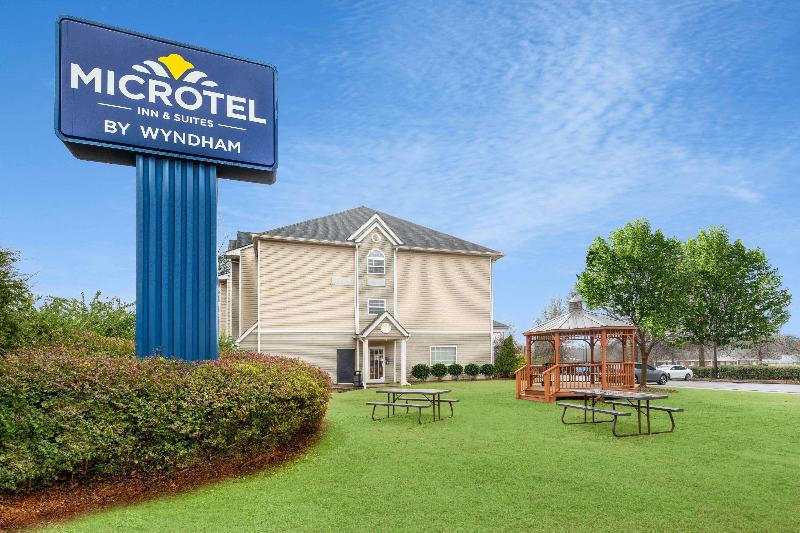Microtel Inn & Suites Columbus North