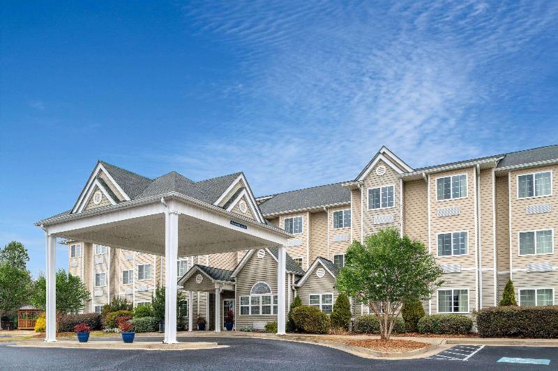 Microtel Inn & Suites Columbus North