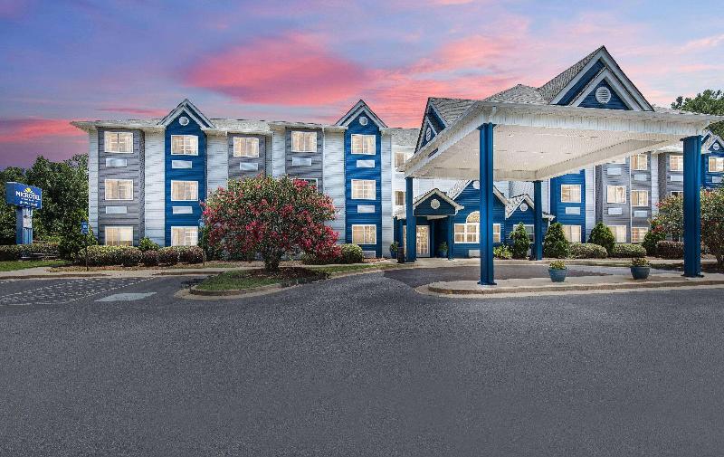 Microtel Inn & Suites Columbus North