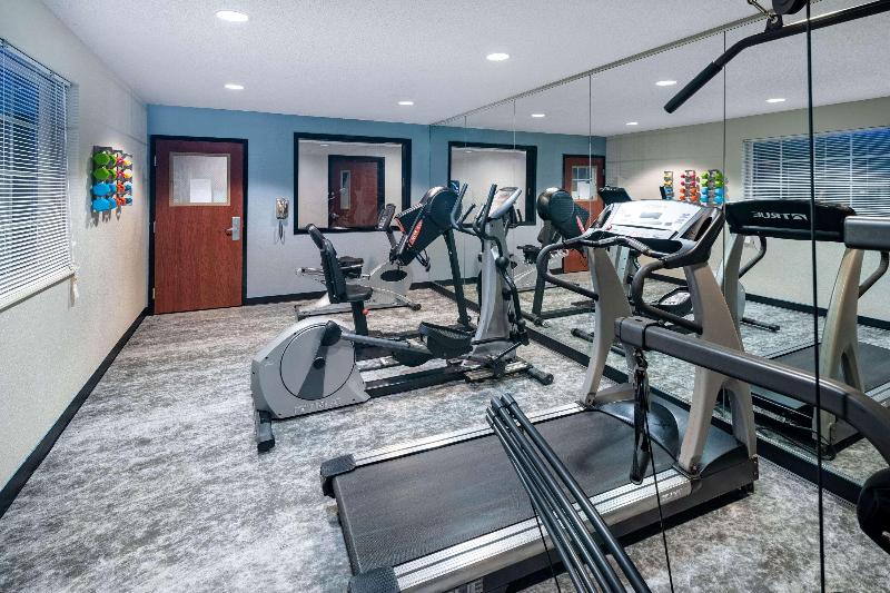 Microtel Inn & Suites Columbus North