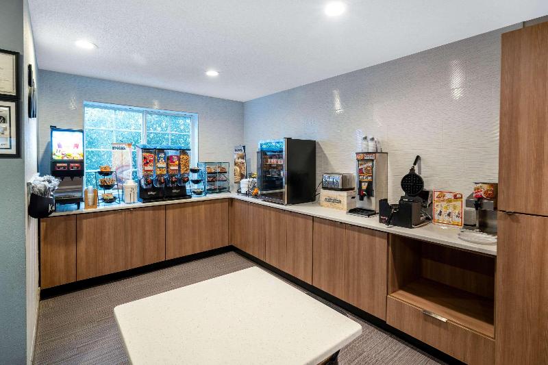 Microtel Inn & Suites Columbus North