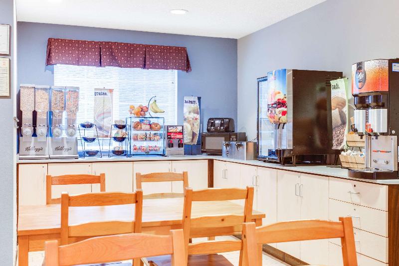 Microtel Inn & Suites Columbus North