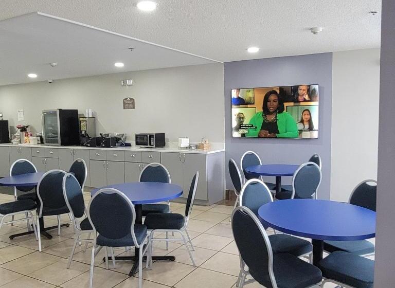 Microtel Inn & Suites By Wyndham Gardendale