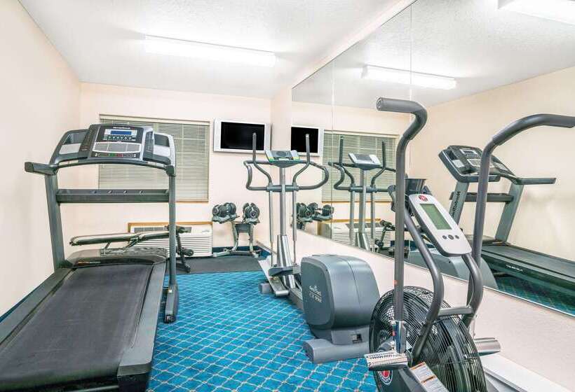 Microtel Inn & Suites By Wyndham Tomah