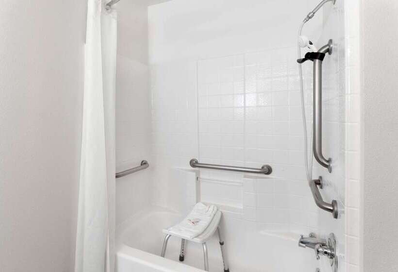 Microtel Inn & Suites By Wyndham Wellton