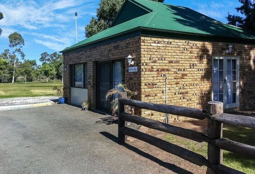 Overlander Homestead Motel