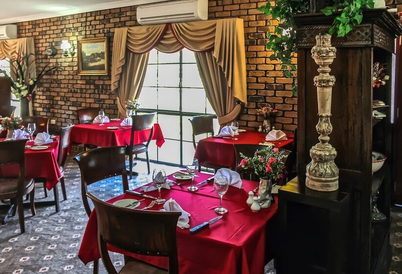 Overlander Homestead Motel