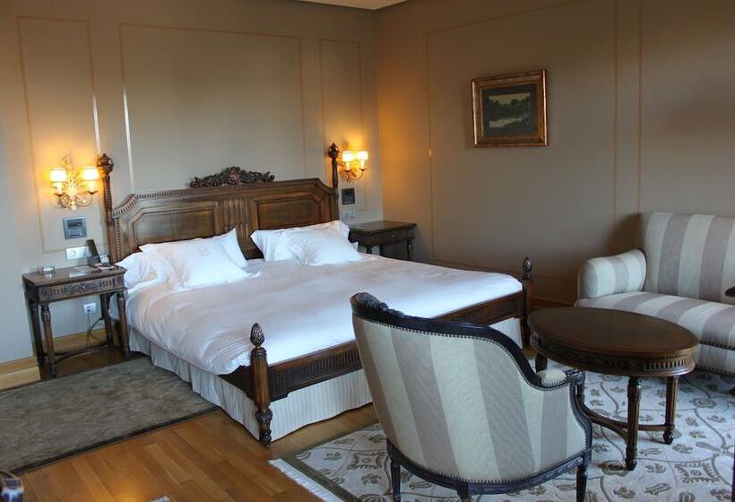 Pazo Los Escudos Hotel Spa & Resort