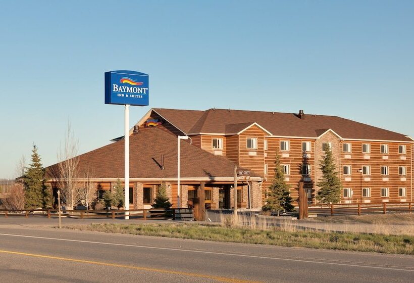 Pinedale Hotel & Suites