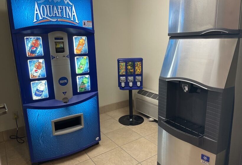 Pinedale Hotel & Suites