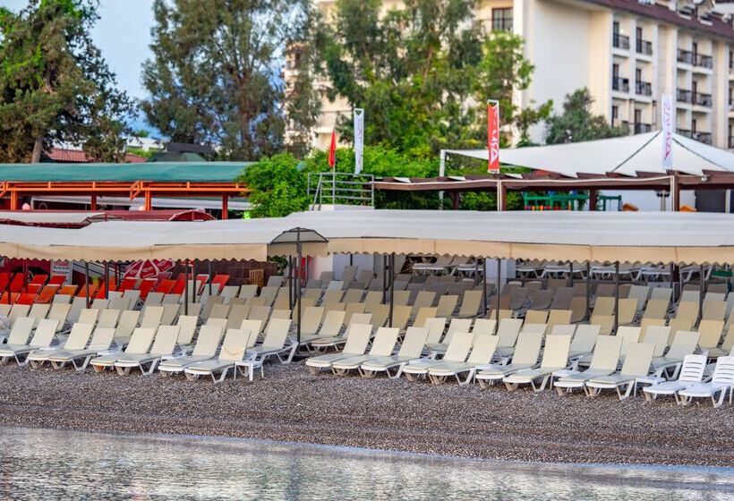 리조트 Armas Beach