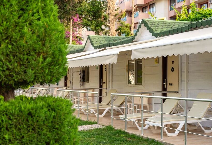 리조트 Armas Beach