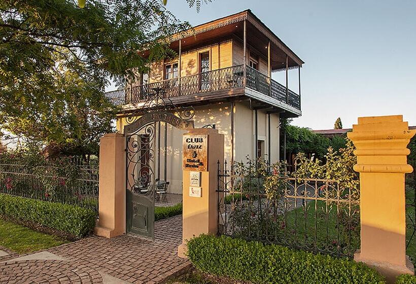 استراحتگاه Club Tapiz