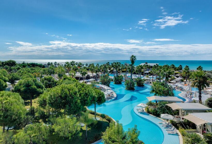 Susesi Luxury Resort