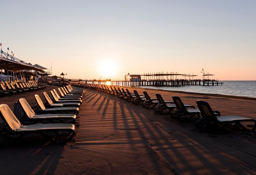 Susesi Luxury Resort