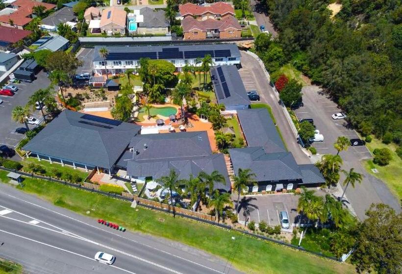 The Quarters, Ascend Hotel Collection