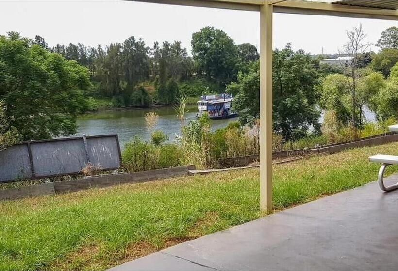 Windsor Terrace Motel