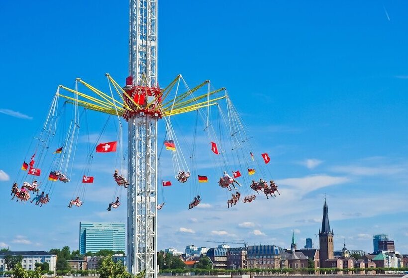 ホテル Holiday Inn   The Niu Tab Dusseldorf Main Station, An Ihg